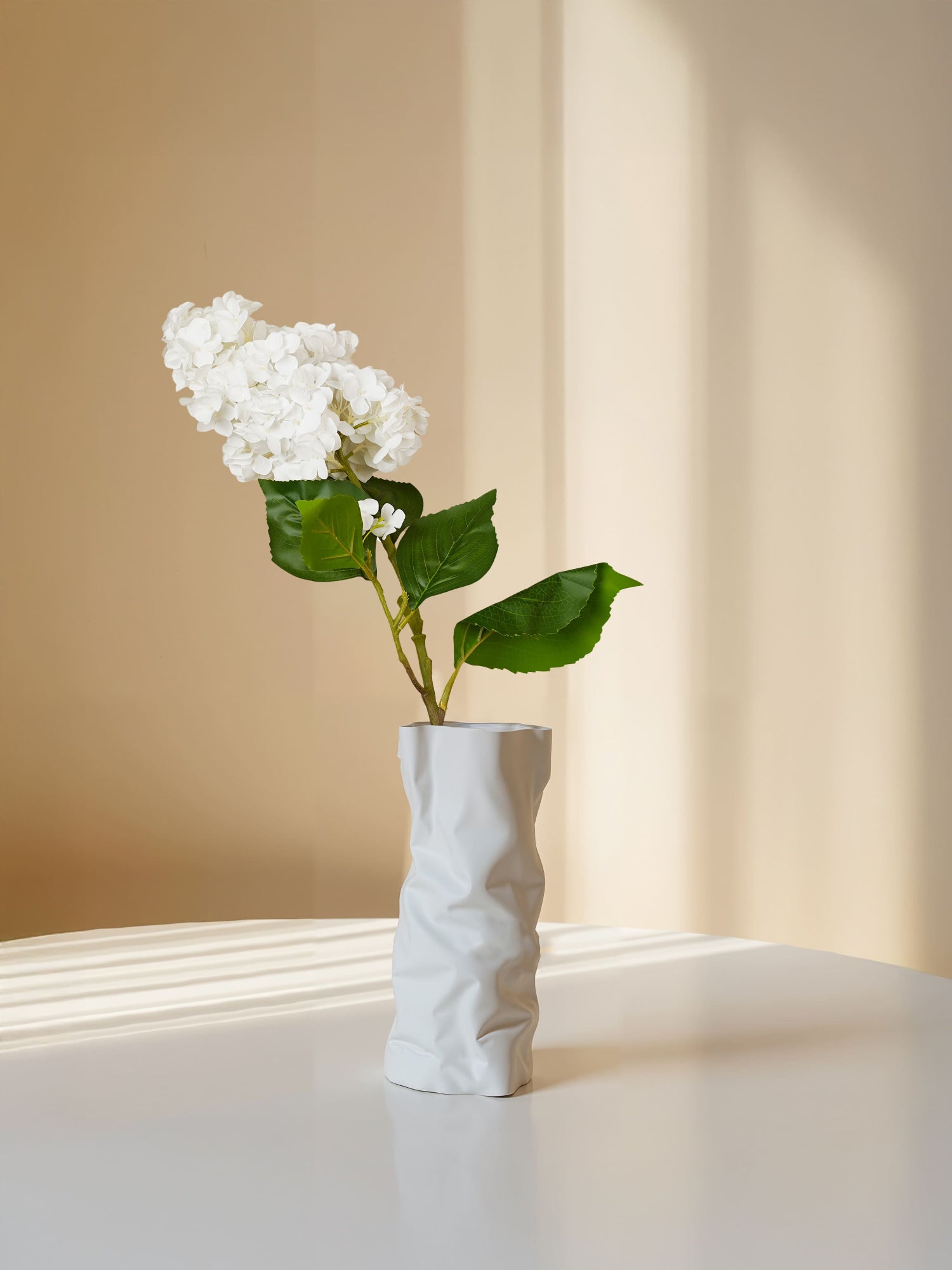 Hortensia Pagoda Amaranton de 83 cm con tacto real - Blanca