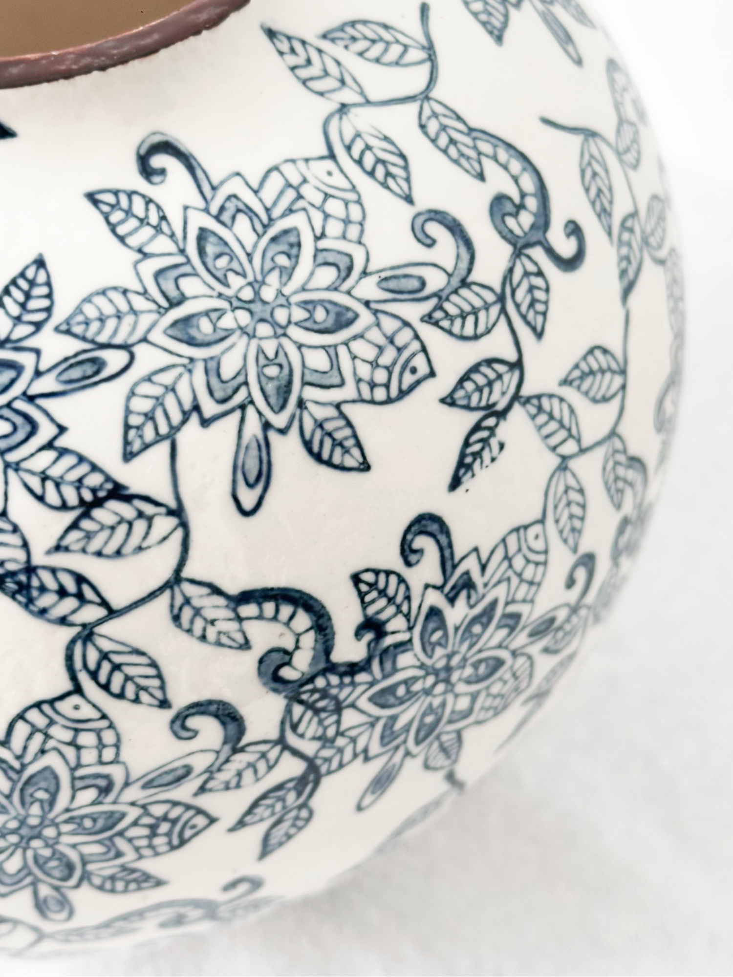 Tarro de jengibre con forma de elefante azul y blanco de 7" de Amaranton 